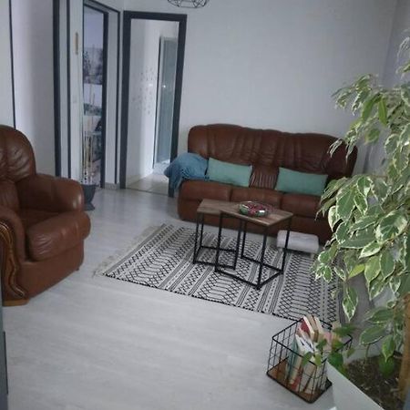 Appartement Cosy Avec Terrasse Vaux-Sur-Seine Exterior foto